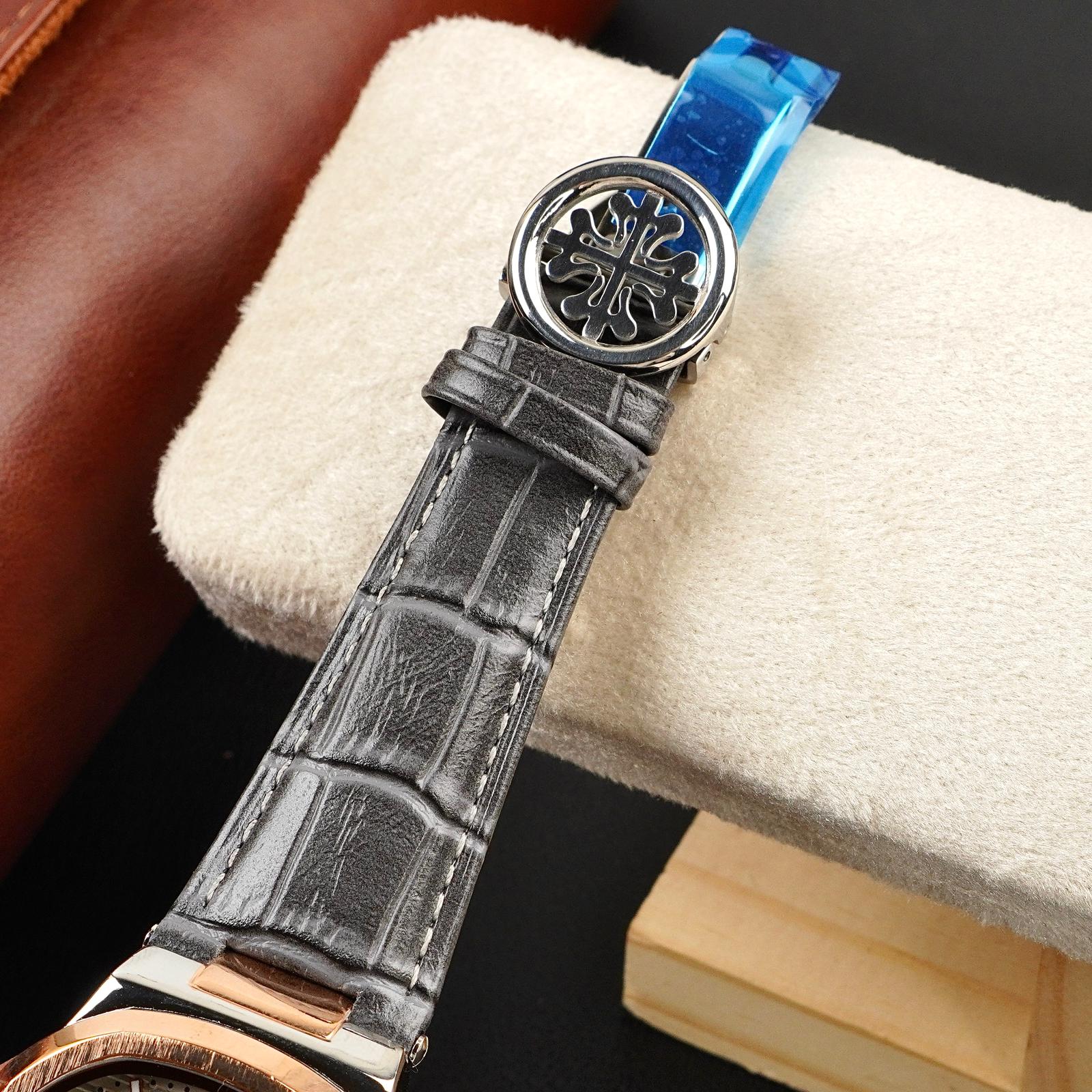 Patek Philliphe - Leather Strap - S-747 image 1