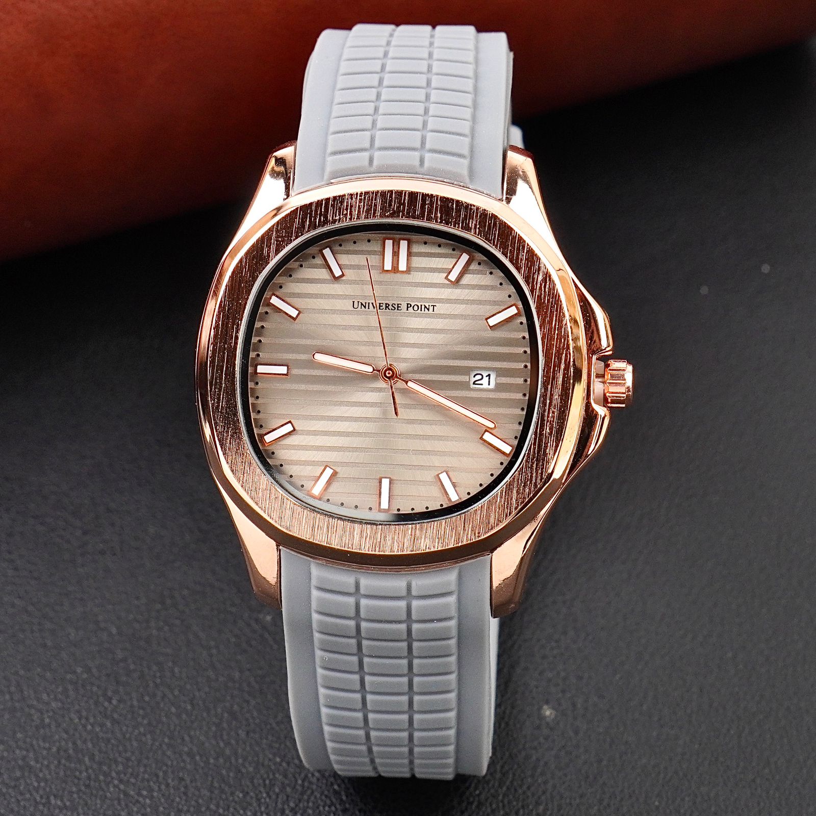 Universe Point - 40mm - Silicon Strap - S-553