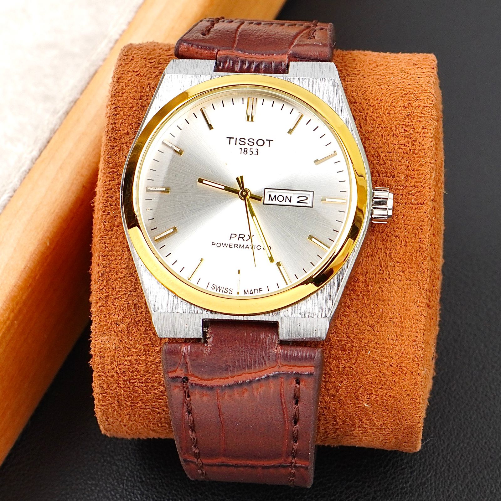 TST  - 38mm - Leather Strap - S-559