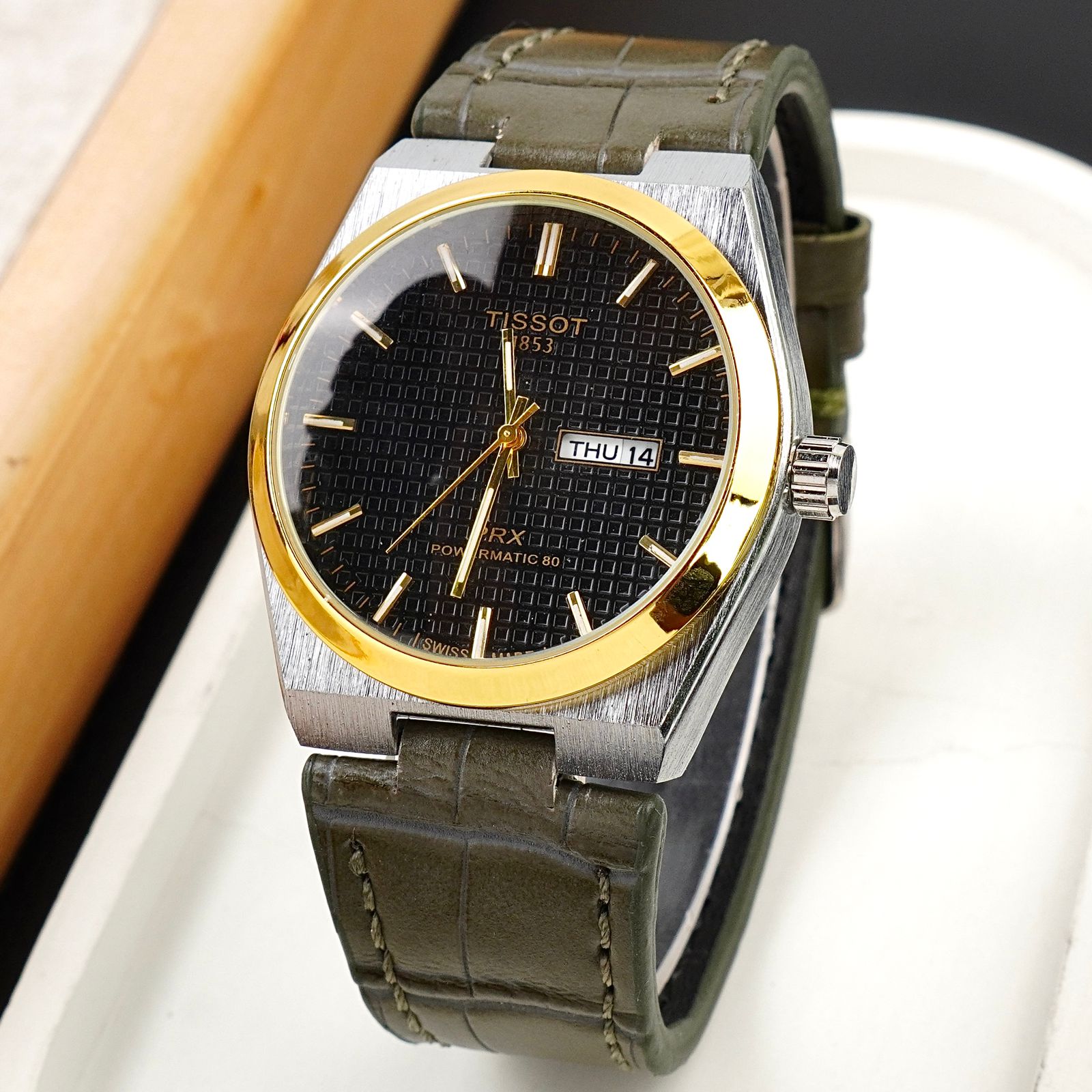 TST  - 38mm - Leather Strap - S-564
