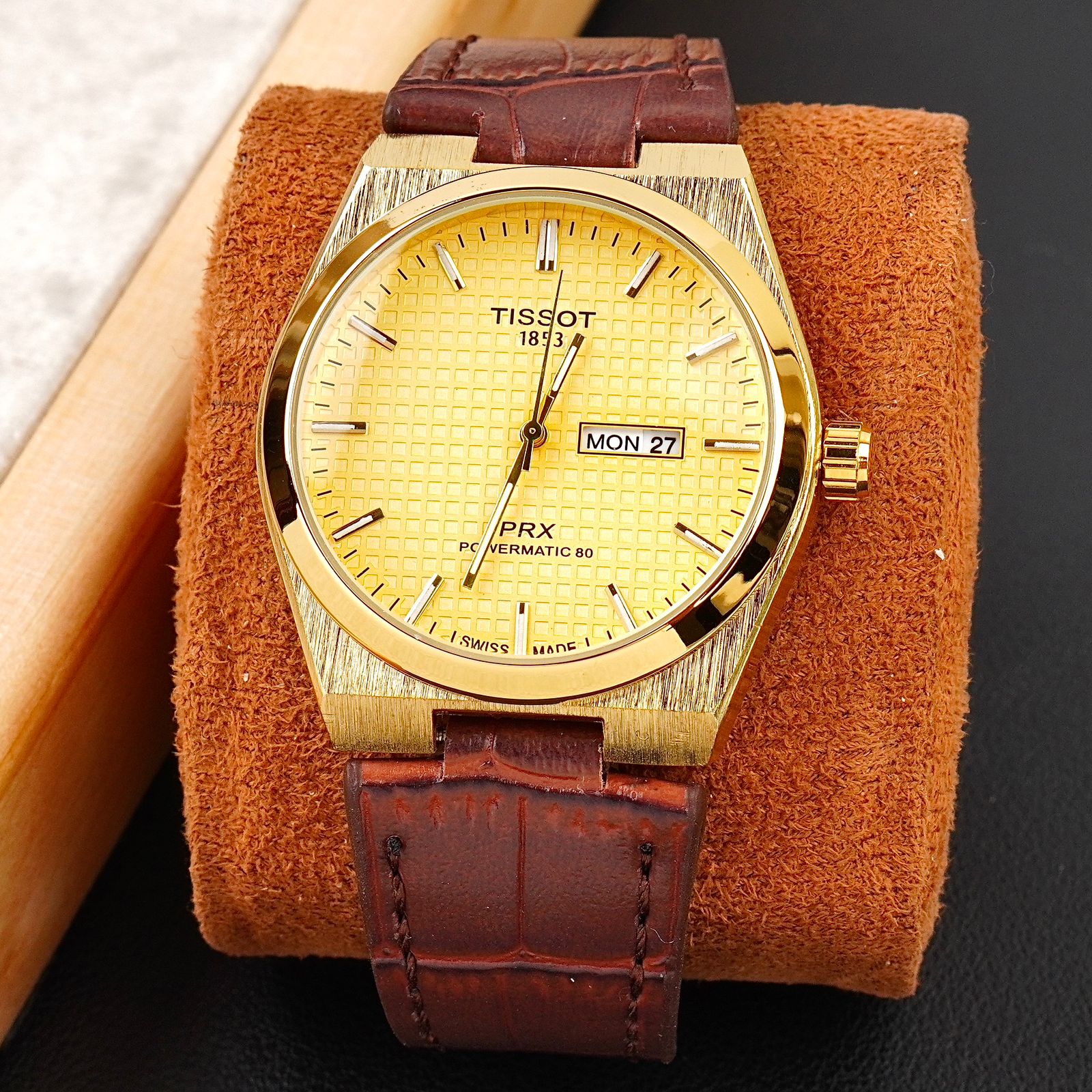 TST  - 38mm - Leather Strap - S-571