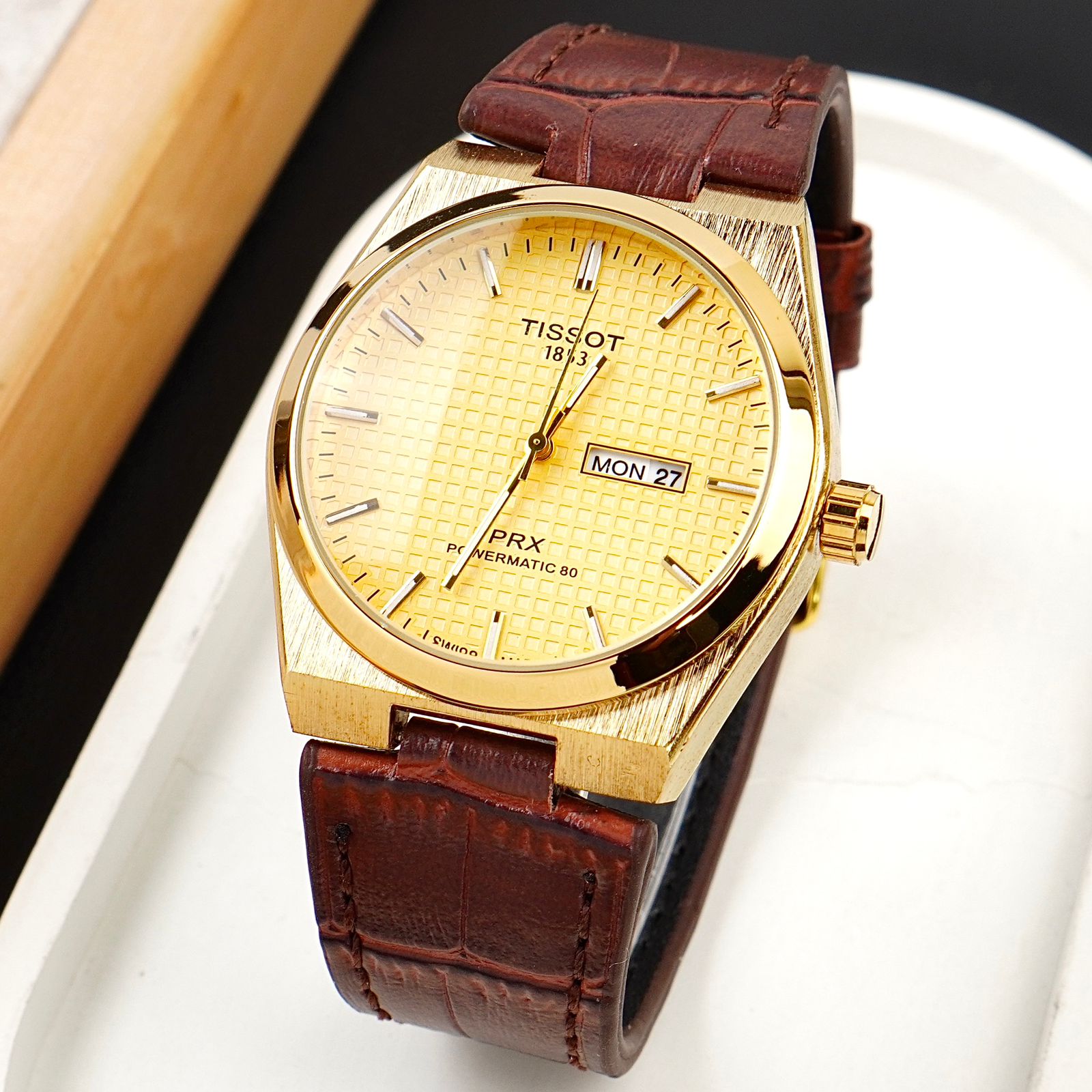 TST  - 38mm - Leather Strap - S-571