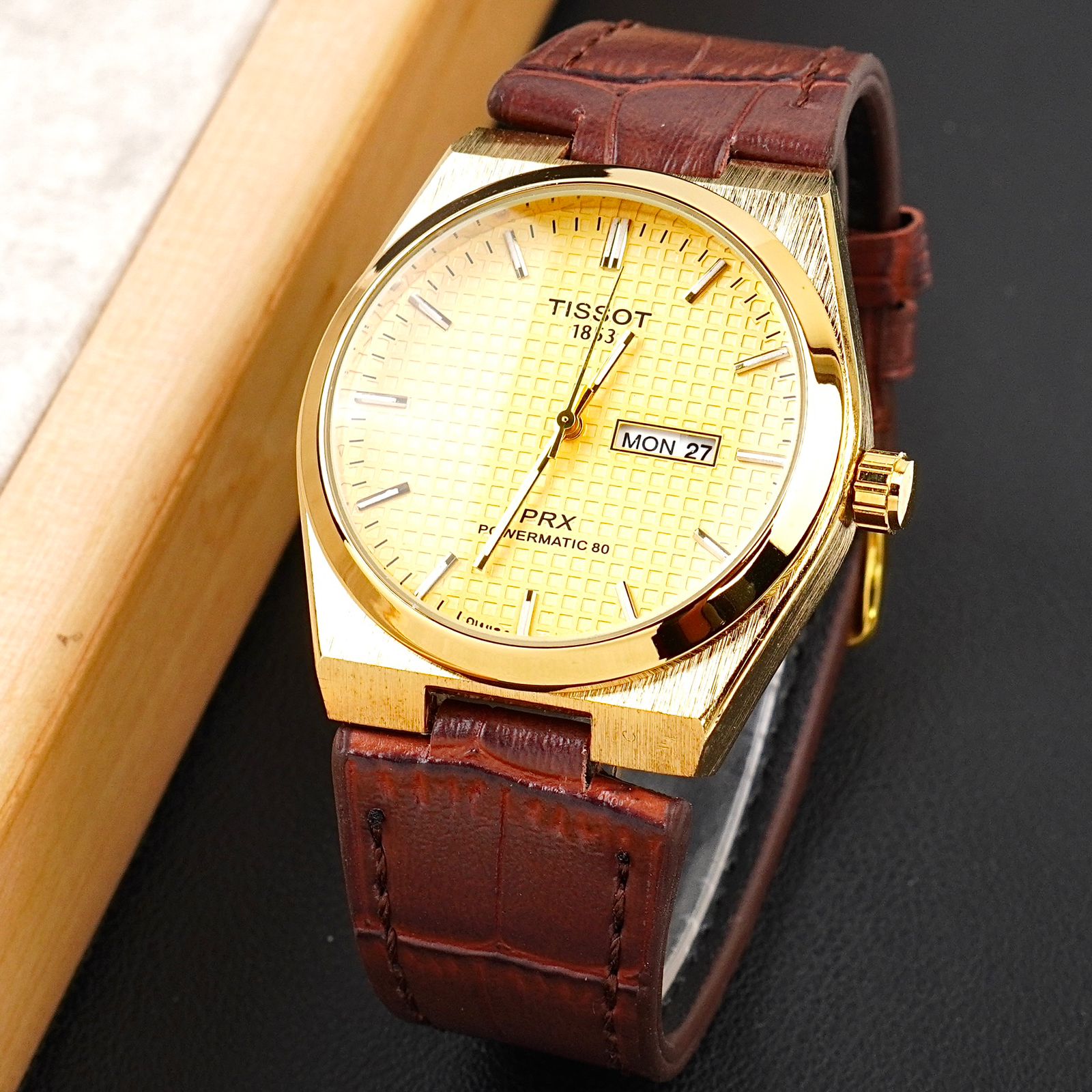 TST  - 38mm - Leather Strap - S-571